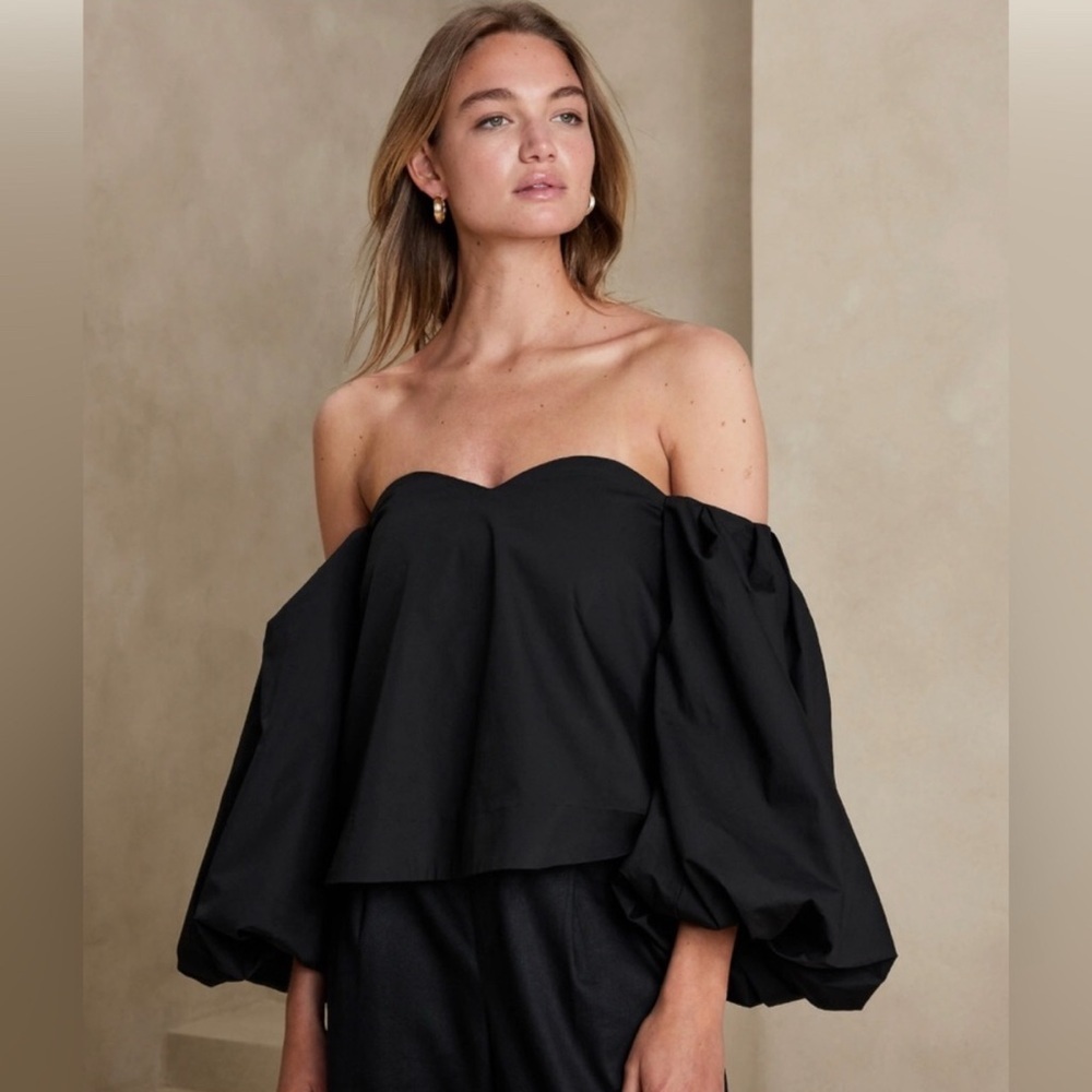 Off-shoulder blouse with puff sleeve